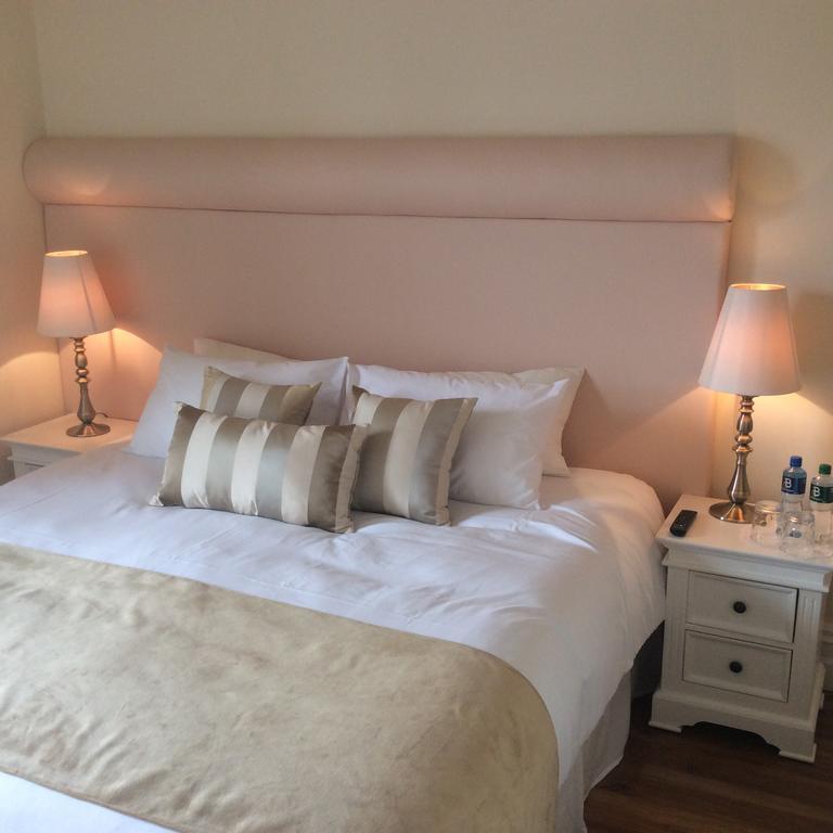 バンクラナ St Columbs House Bed & Breakfast エクステリア 写真